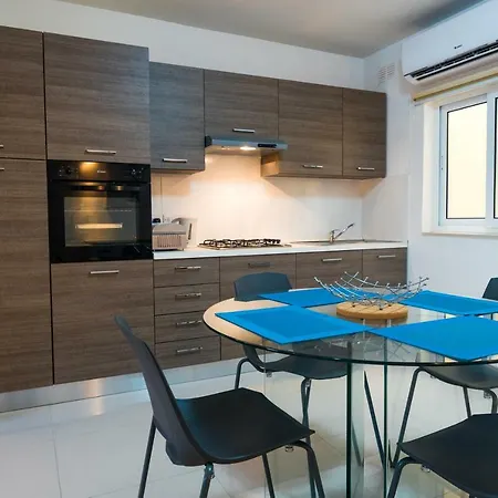 Qawra - Modern 2 Bedroom Seaside San Pawl il-Baħar