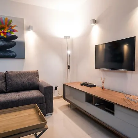 Qawra - Modern 2 Bedroom Seaside San Pawl il-Baħar