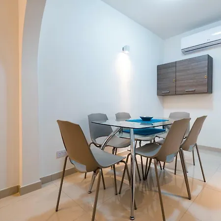 Qawra - Modern 2 Bedroom Seaside Daire St. Paul's Bay